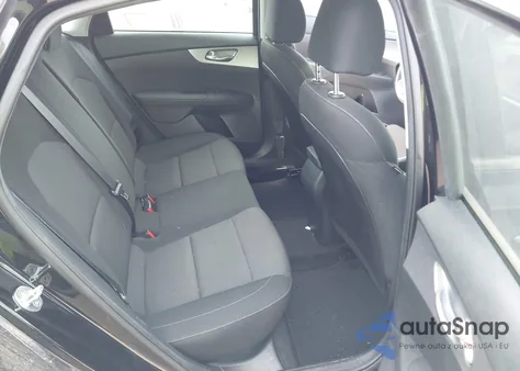 2022 Kia Forte Lxs z USA, uszkodzony, nr VIN 3KPF24AD2NE459185